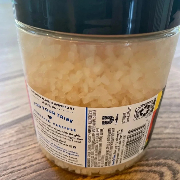 Find your Happy Place Girls Night Out Soaking Salts Tiare Flower & Sugarcane - Picture 2 of 5